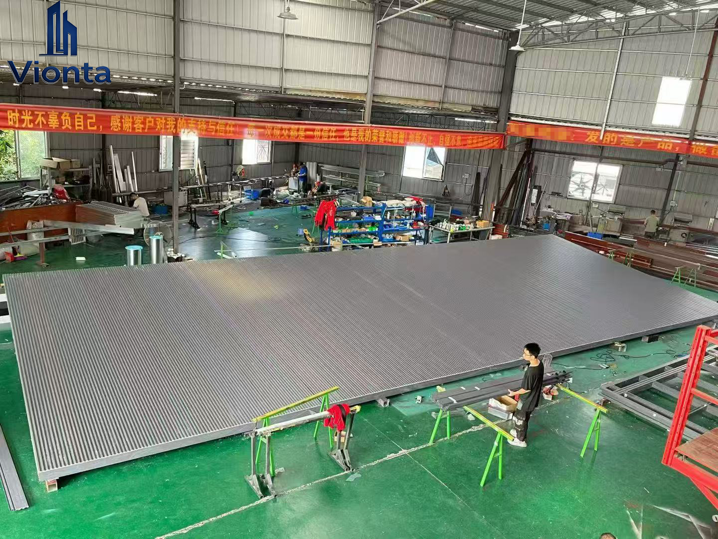 Atualização de remessa de pérgula de alumínio de metal Vionta