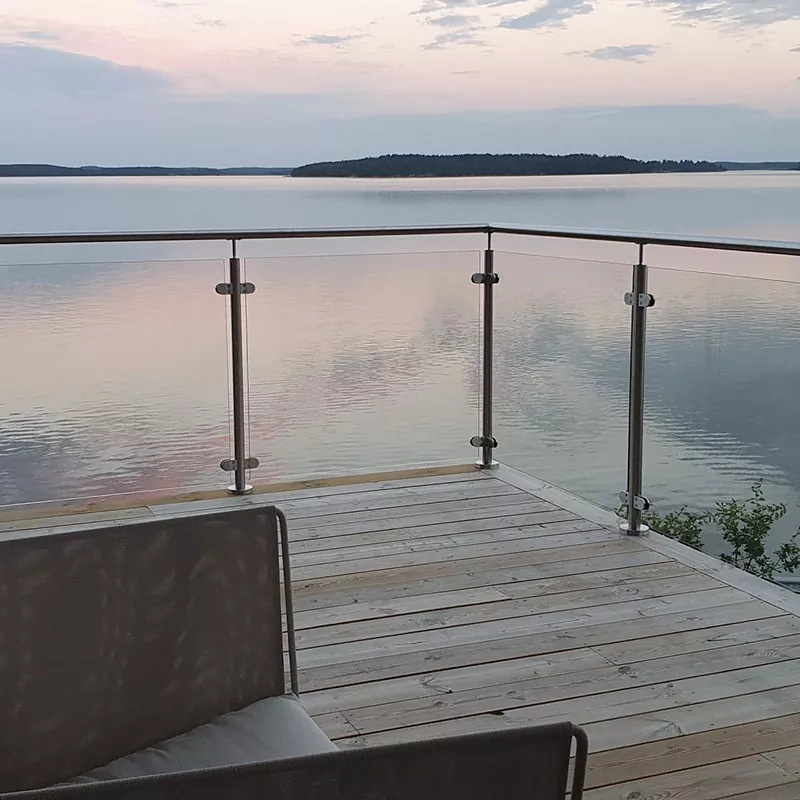 Corrimão de varanda de vidro